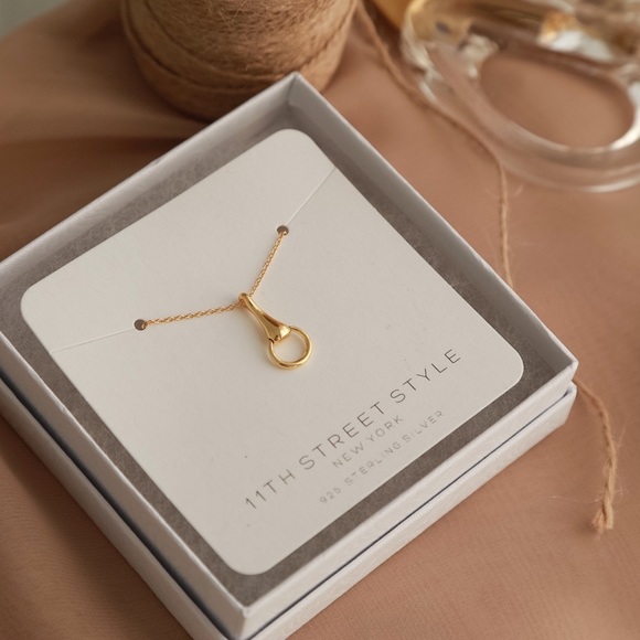 SoldOut11thStreet - Picture 2 of 8